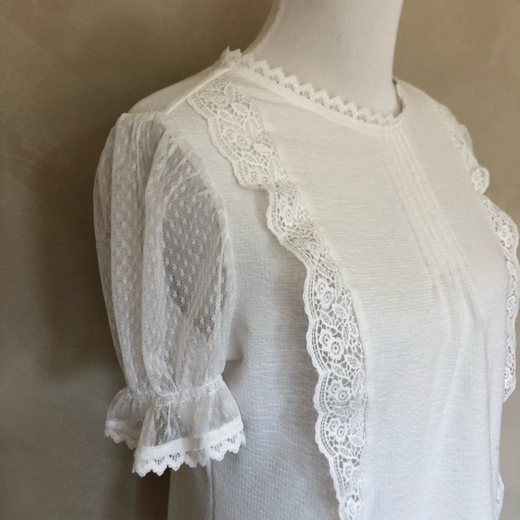 E&M lace puff sleeve top - Picture 3 of 7